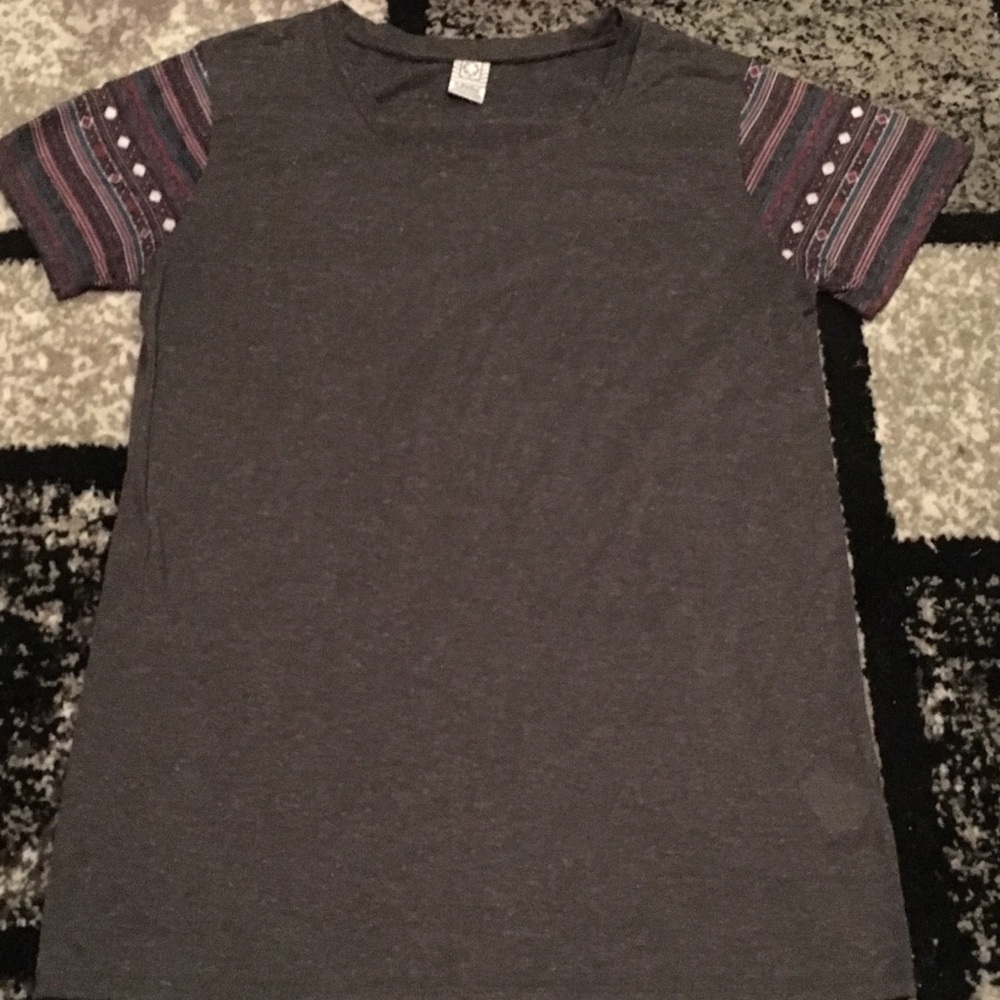 Grey t shirt with aztec sleeves